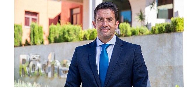 Carlos Díez de la Lastra, CEO of Les Roches, once again positioned as one of the 150 most influential professionals in tourism in Spain