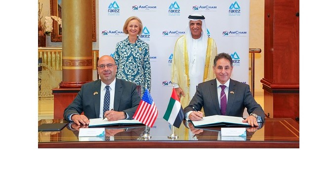 His Highness Sheikh Saud bin Saqr Al Qasimi hosts MoU signing between AmCham Dubai and RAKEZ