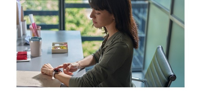 HUAWEI WATCH 5 Series Launches in UAE with X-TAP Sensor and Futuristic Design