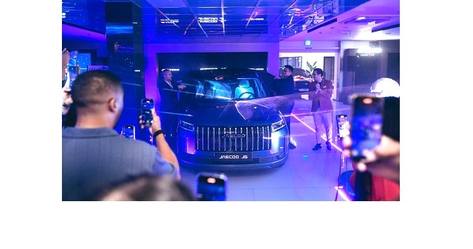 جايكو ج ٥ تطلّ بأناقة على طرقات الإمارات في حفل إطلاق فاخر بدبي